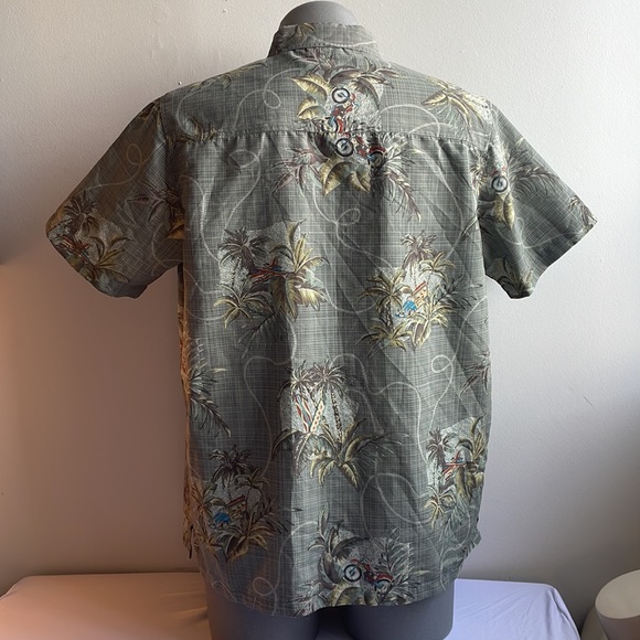 Large Hawaiian Style Button Down Shirt with Motorcycles Size Large - Picture 4 of 6